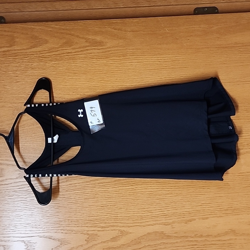 Under Armour Black Tank Top womens m great condition number 579
